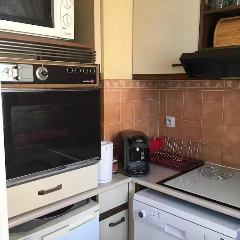 Fréjus, 200 m des plages appart f1 avec piscine - Apartment mit 1 Schlafzimmer - 6