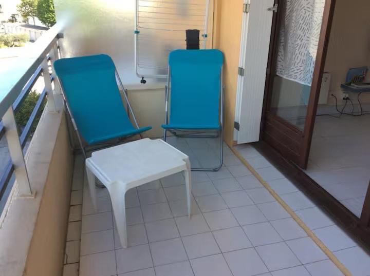 Fréjus, 200 m des plages appart f1 avec piscine - Apartment mit 1 Schlafzimmer - 10