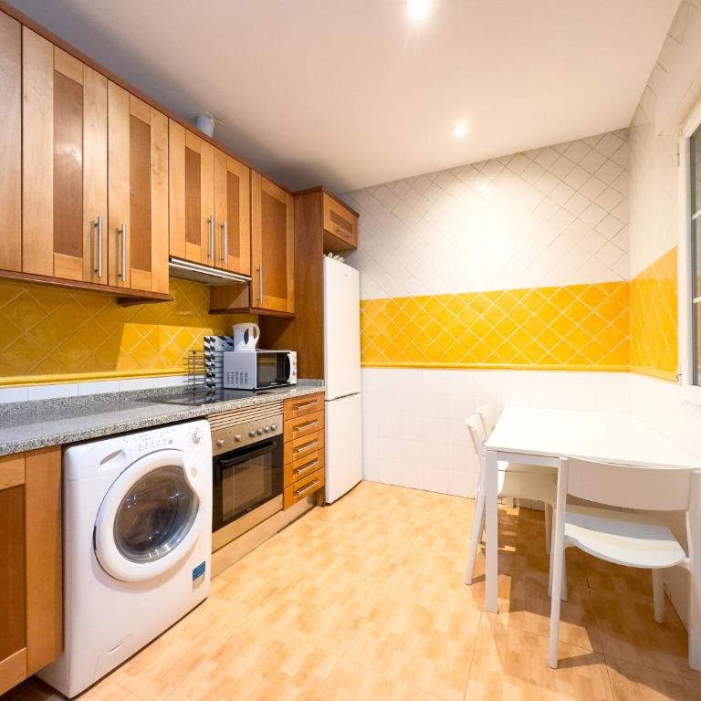 Casa de las letras - Apartment with Balcony - 18