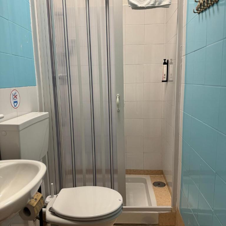 Silton's Rooms - Quadruple Room - 4