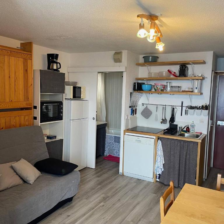 Studio cabine à Chamrousse, 4 pers, balcon sud, bain + WC séparés - FR-1-340-284 - Studio - 1