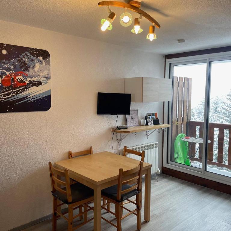 Studio cabine à Chamrousse, 4 pers, balcon sud, bain + WC séparés - FR-1-340-284 - Studio - 11