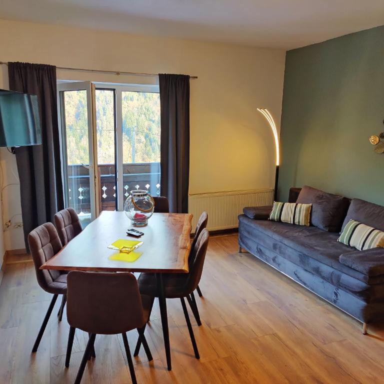 Pension Almhof - Apartment mit Blick auf die Berge - 13