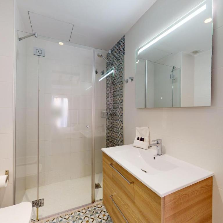 MyFlats Luxury City Center - Penthouse two Bedroom Apartment with private Terrace - 23