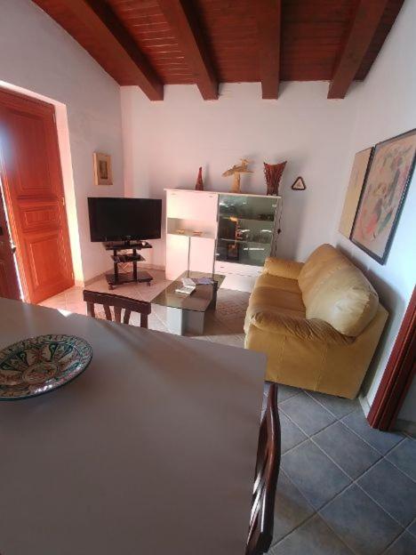 Giallonardomare-Villa con piscina - Four-Bedroom House - 24