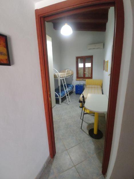 Giallonardomare-Villa con piscina - Four-Bedroom House - 44