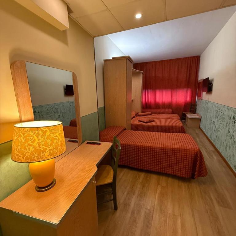 Hotel Meridiana - Camera Quadrupla - 1