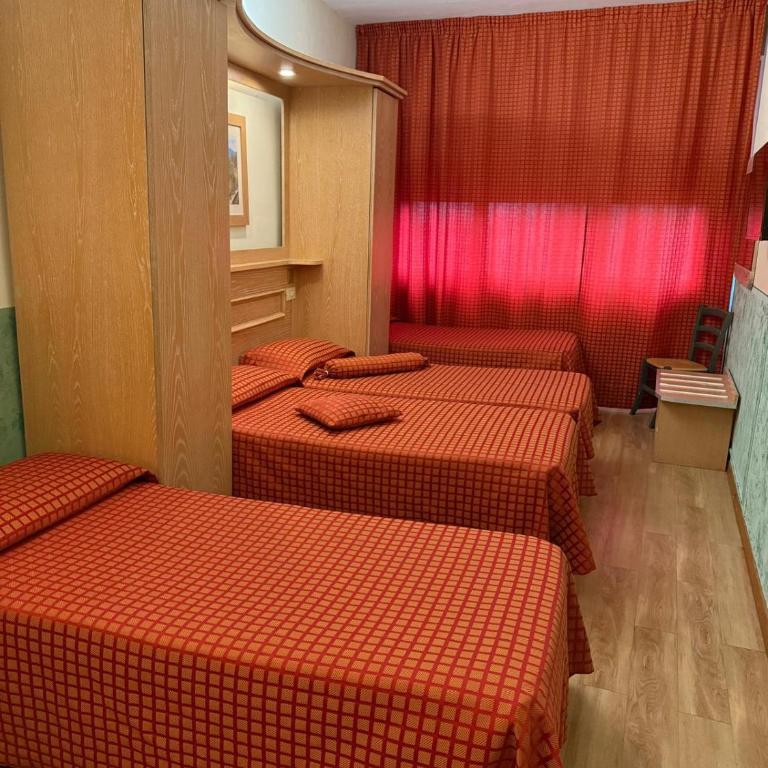 Hotel Meridiana - Camera Quadrupla - 3