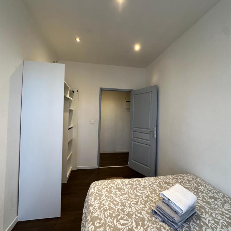 Le 11 - Joli F2 rénové, Mulhouse centre - stationnement gratuit - Appartamento con 1 Camera da Letto - 6