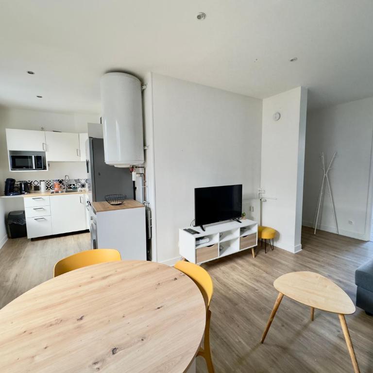 Spacieux Appartement 3 chambres Au Pied De La Gare - Apartamento de 3 dormitorios - 16