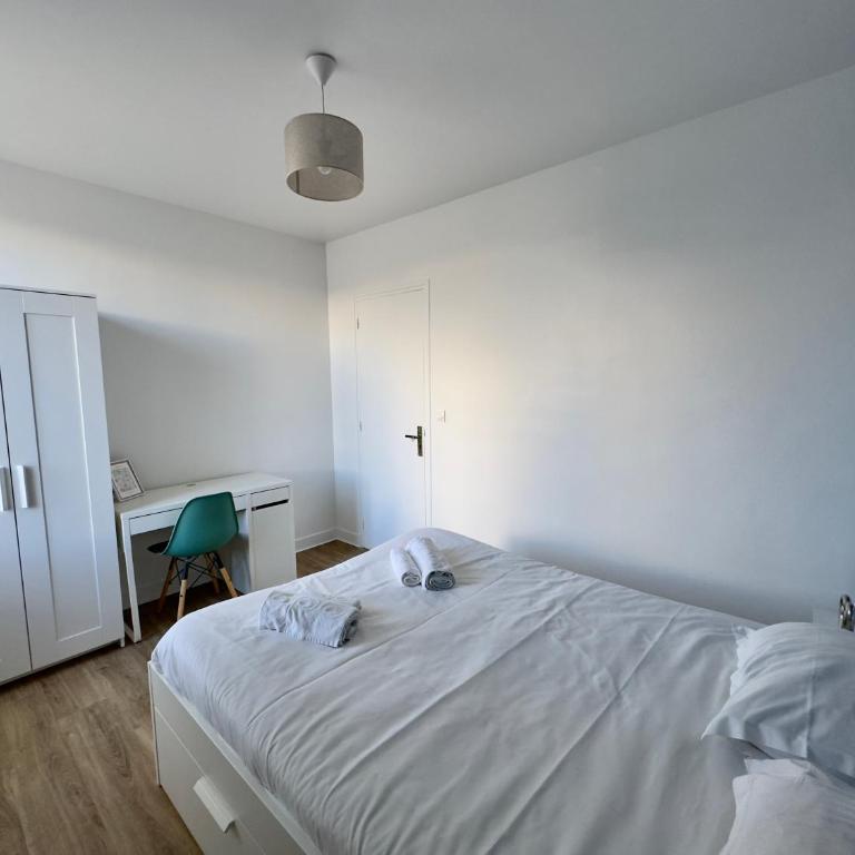 Spacieux Appartement 3 chambres Au Pied De La Gare - Apartamento de 3 dormitorios - 19