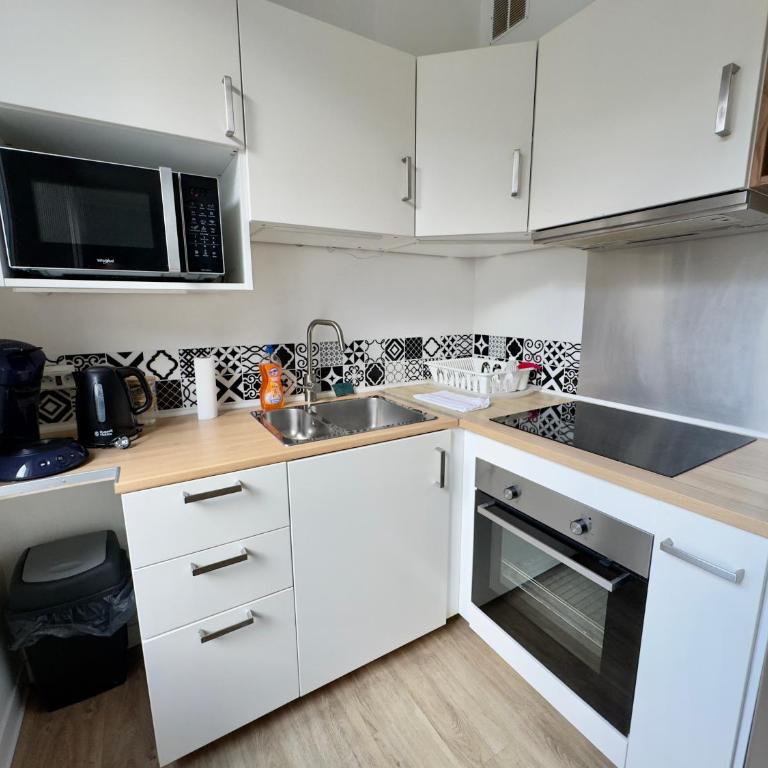 Spacieux Appartement 3 chambres Au Pied De La Gare - Apartamento de 3 dormitorios - 22