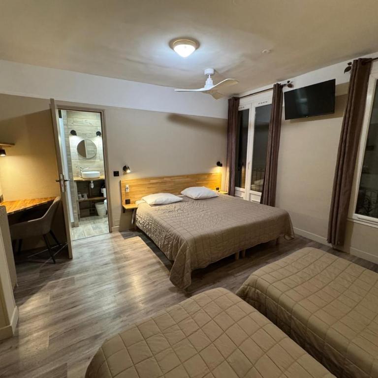 Angleterre Hotel - Chambre Quadruple - 7