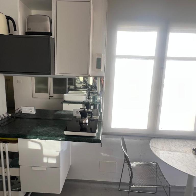 Top Studio with Terrace - One-Bedroom Apartment - 9