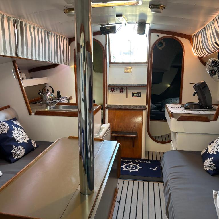 Nuitée à bord de Danilou un voilier de 9.50m - Mobile Home - 7