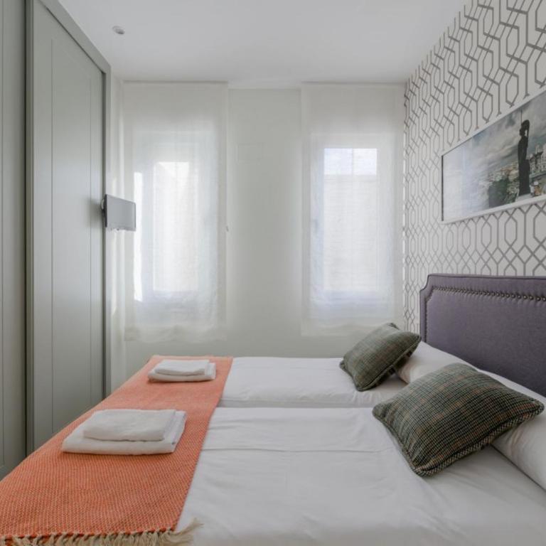 Refurbished WStylish - 3BD 2BTH - Salamanca - Apartment - 17