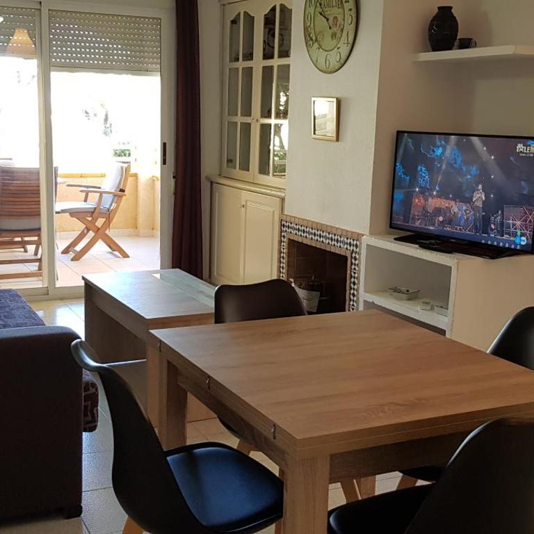 Urbanizacion en Primera Linea de Playa - Apartamento de 2 dormitorios - 6