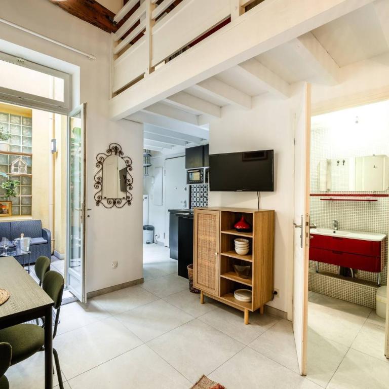 Jolie duplex avec patio - Appartement 1 Chambre avec Terrasse - 5