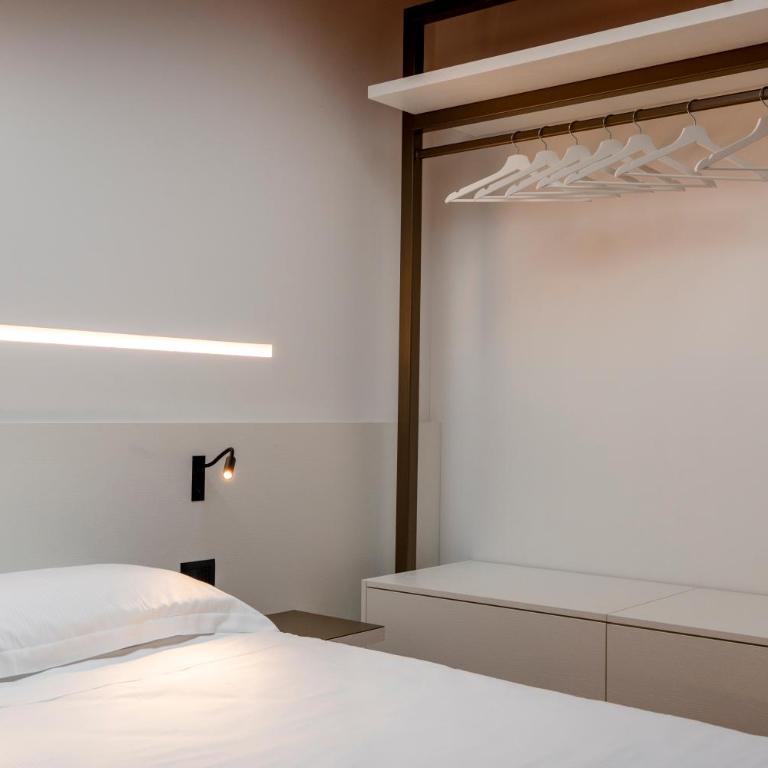 Porta San Biagio - rooms & apartments - Deluxe One-Bedroom Apartment with City View - 6