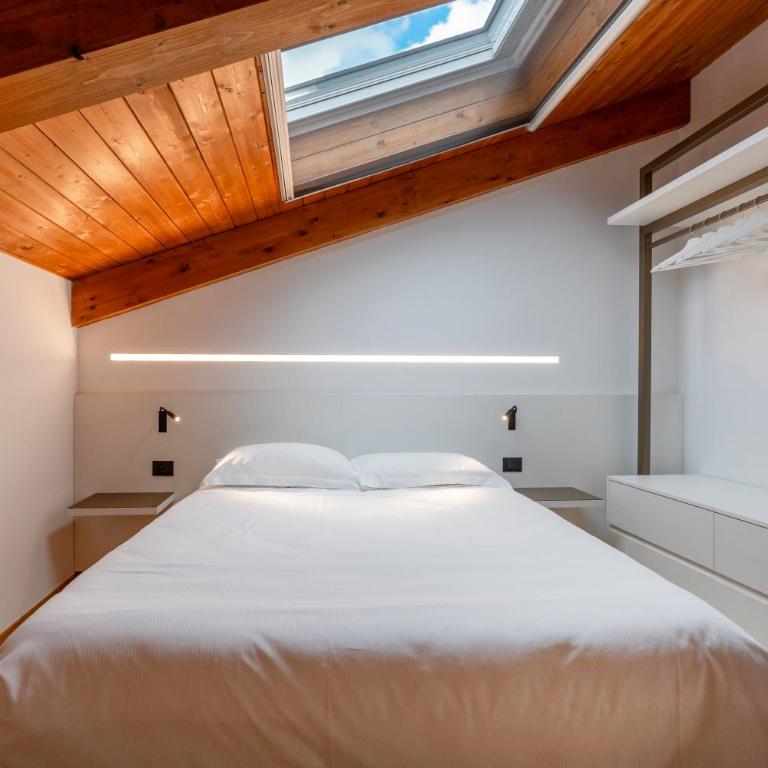 Porta San Biagio - rooms & apartments - Deluxe One-Bedroom Apartment with City View - 5