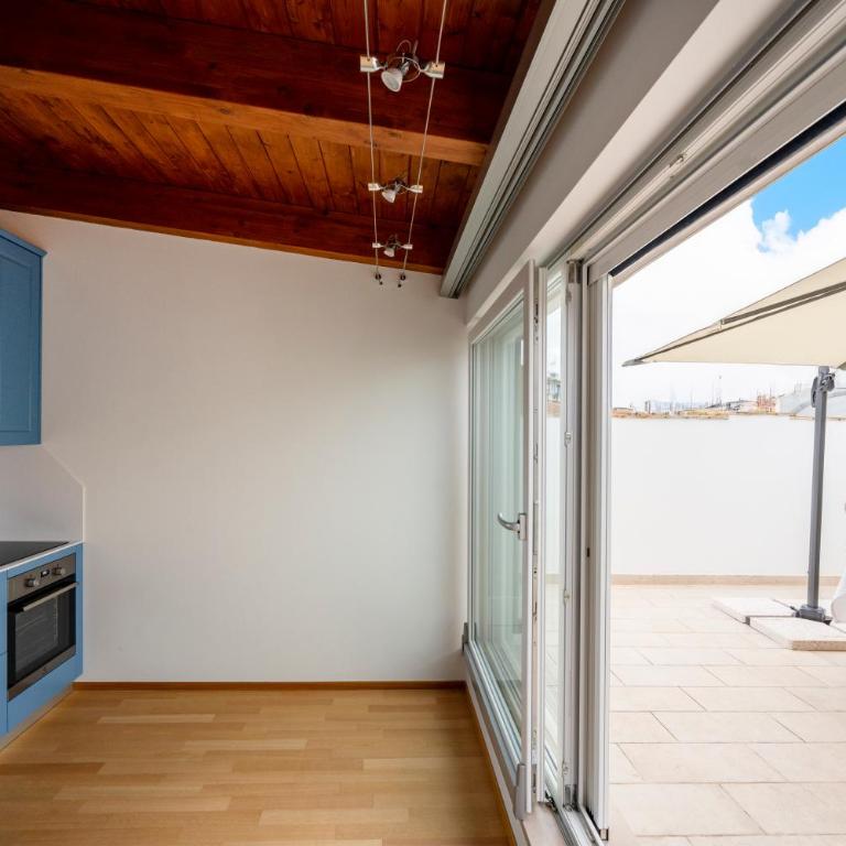 Porta San Biagio - rooms & apartments - Deluxe One-Bedroom Apartment with City View - 4