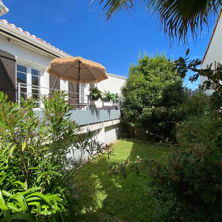 Le Bananier, Quartier La Chaume avec jardin, plage à 1km, 4 à 5 pers - Haus mit 2 Schlafzimmern - 12