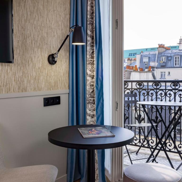Grand Hôtel Lévêque - Chambre Double ou Lits Jumeaux Supérieure avec Balcon - 5