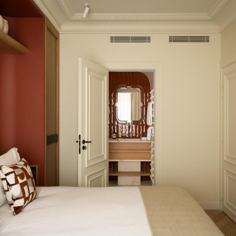 HIGHSTAY Maisons - Boétie - Deluxe One-Bedroom Apartment - 8