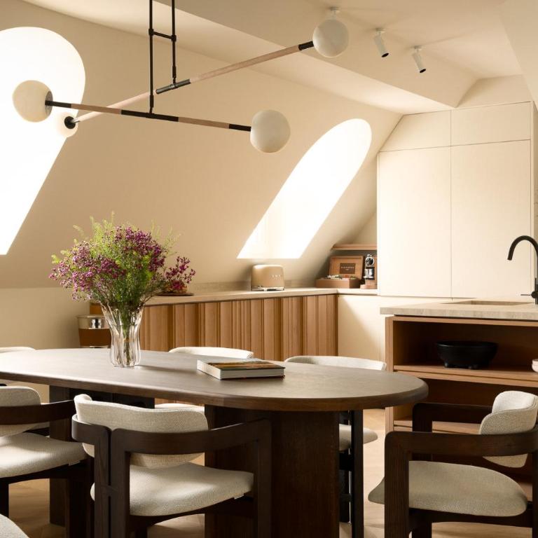 HIGHSTAY Maisons - Boétie - Three-Bedroom Loft Apartment - 17