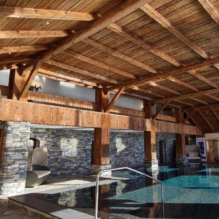 Beau studio avec piscine et terrasse à Crans Montana - Appartement 1 Chambre - 9