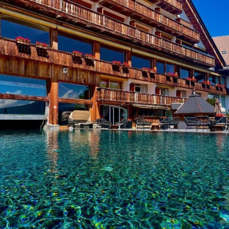Beau studio avec piscine et terrasse à Crans Montana - Appartement 1 Chambre - 10