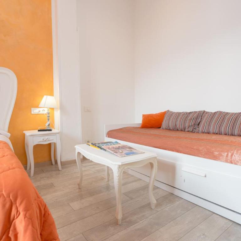 Colosseo Apartments and Rooms - Rome City Centre - Camera Quadrupla Luxury - Via San Giovanni in Laterano 85 - 3