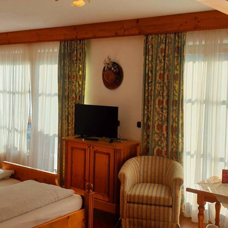 Alpenotel Rosenhof Ruhpolding, Wellness, Chiemgau Karte, Travelingo Bonus Programm - Deluxe Doppelzimmer mit Balkon - 1