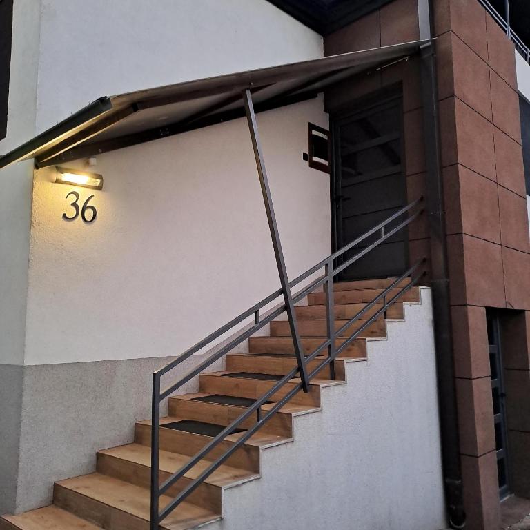 HILL Lux Apartman 1, FREE Secure private yard PARKING 2 place, DESIGNER home & WI-FI rooms & SMART TVx3 & 2 Bedroom & Rooms & Apartments Nis - Apartman sa 2 Spavaće Sobe - 34