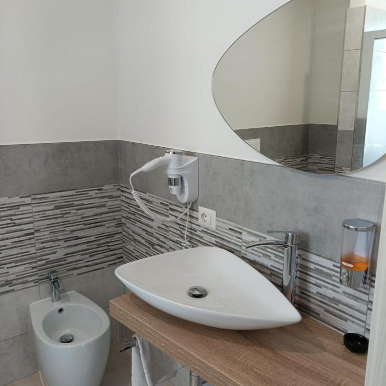 Belvedere Barocco - Camera Familiare con Bagno Privato - 6