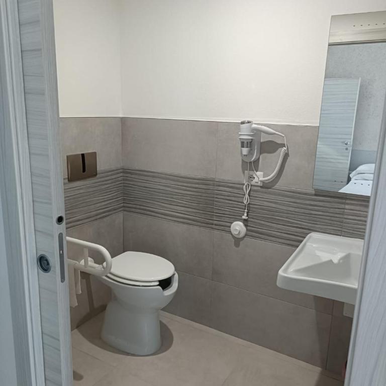 Belvedere Barocco - Camera Matrimoniale/Doppia con Letti Singoli con Bagno Privato - 7