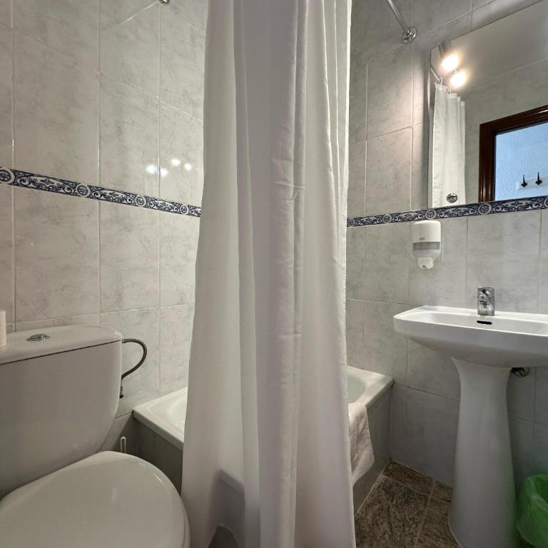 Pensión Recogidas - Camera Singola con Bagno Privato - 3