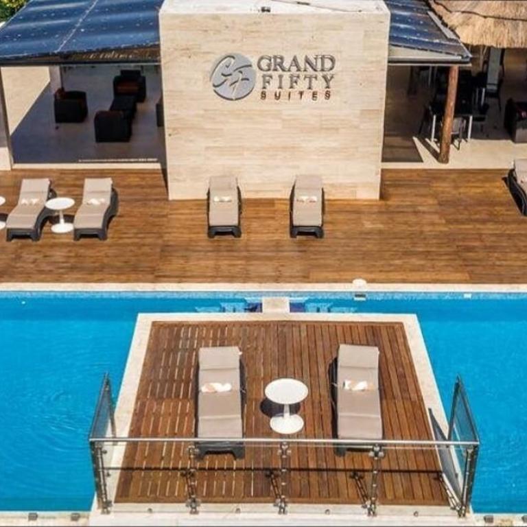 Excelente ubicación a pasos de la playa Coco Beach y de la Quinta Avenida - Apartamento de 2 dormitorios - 15