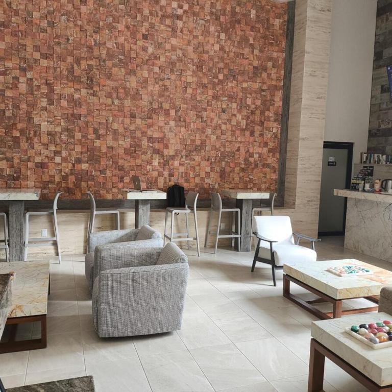 Excelente ubicación a pasos de la playa Coco Beach y de la Quinta Avenida - Apartamento de 2 dormitorios - 17