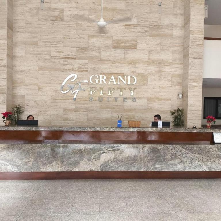 Excelente ubicación a pasos de la playa Coco Beach y de la Quinta Avenida - Apartamento de 2 dormitorios - 22