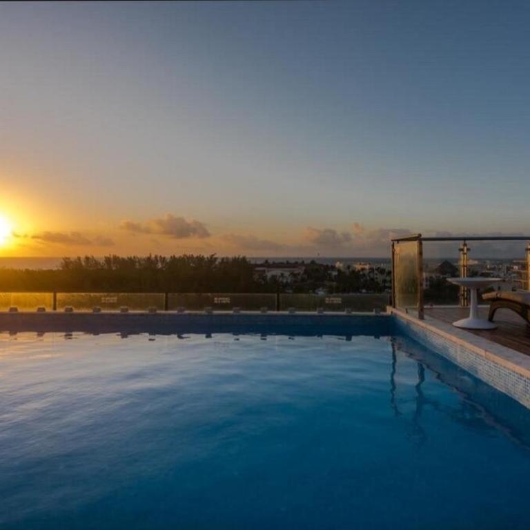 Excelente ubicación a pasos de la playa Coco Beach y de la Quinta Avenida - Apartamento de 2 dormitorios - 26