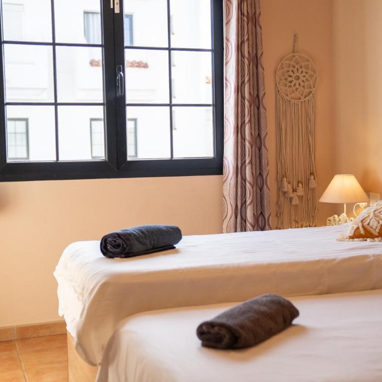 Coco Surfhouse - Coworking Coliving - Habitación Doble con baño compartido - 2 camas - 2