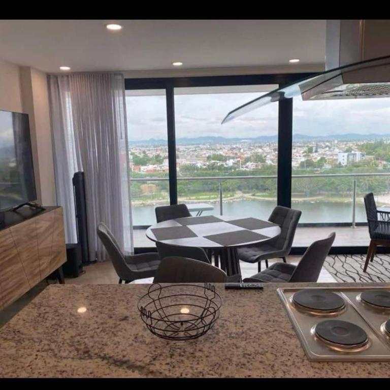 Departamento a pie de playa con alberca infinty en último Piso - Two-Bedroom Apartment - 5