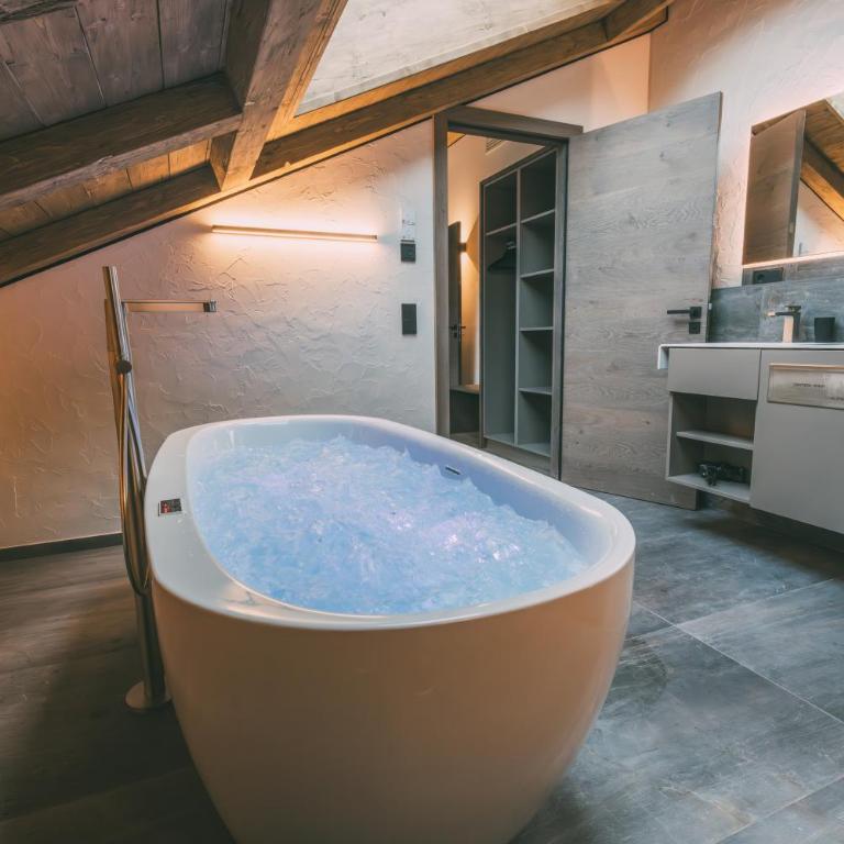 LIVALPIN Residence - with private Sauna & Whirlpool - Three-Bedroom Chalet with Sauna, Whirlpool and Mountain View - 52