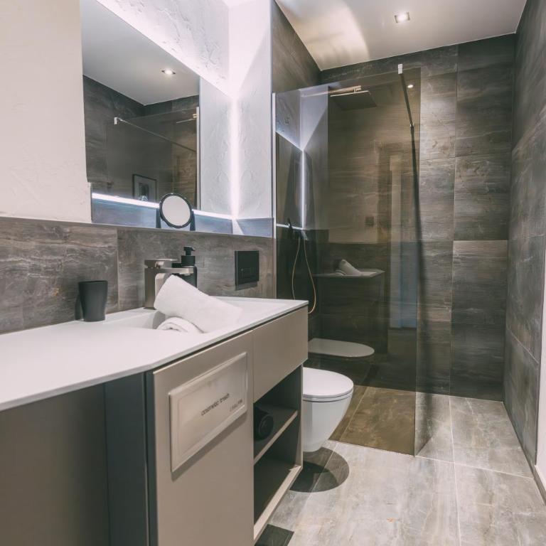 LIVALPIN Residence - with private Sauna & Whirlpool - Three-Bedroom Chalet with Sauna, Whirlpool and Mountain View - 48