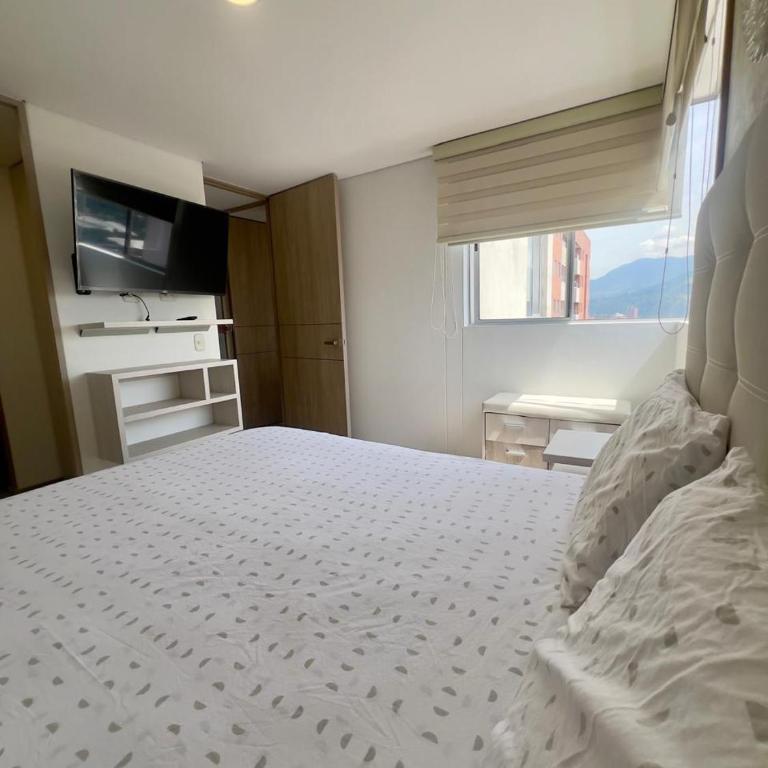 Apartamento moderno y acogedor en el corazón de Sabaneta - Three-Bedroom Apartment - 7