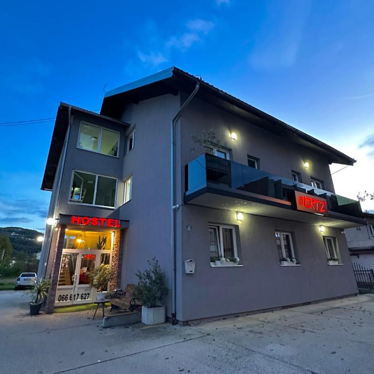 Hostel Herz - Dvokrevetna Soba sa Zasebnim Krevetima i Zajedničkim Kupatilom - 1