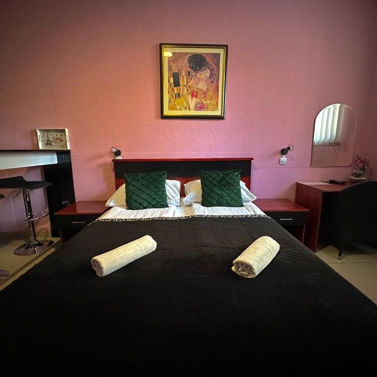 Hostel Herz - Dvokrevetna Soba sa Bračnim Krevetom i Sopstvenim Kupatilom - 8