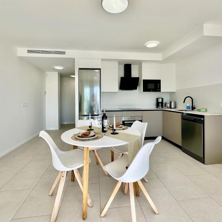 Clubrent - Silver Tower - Apartamento de 2 dormitorios con vistas a la piscina - 10