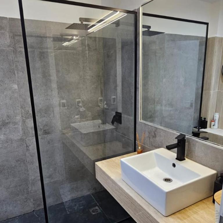 Portal del Este - Two-Bedroom House - 10